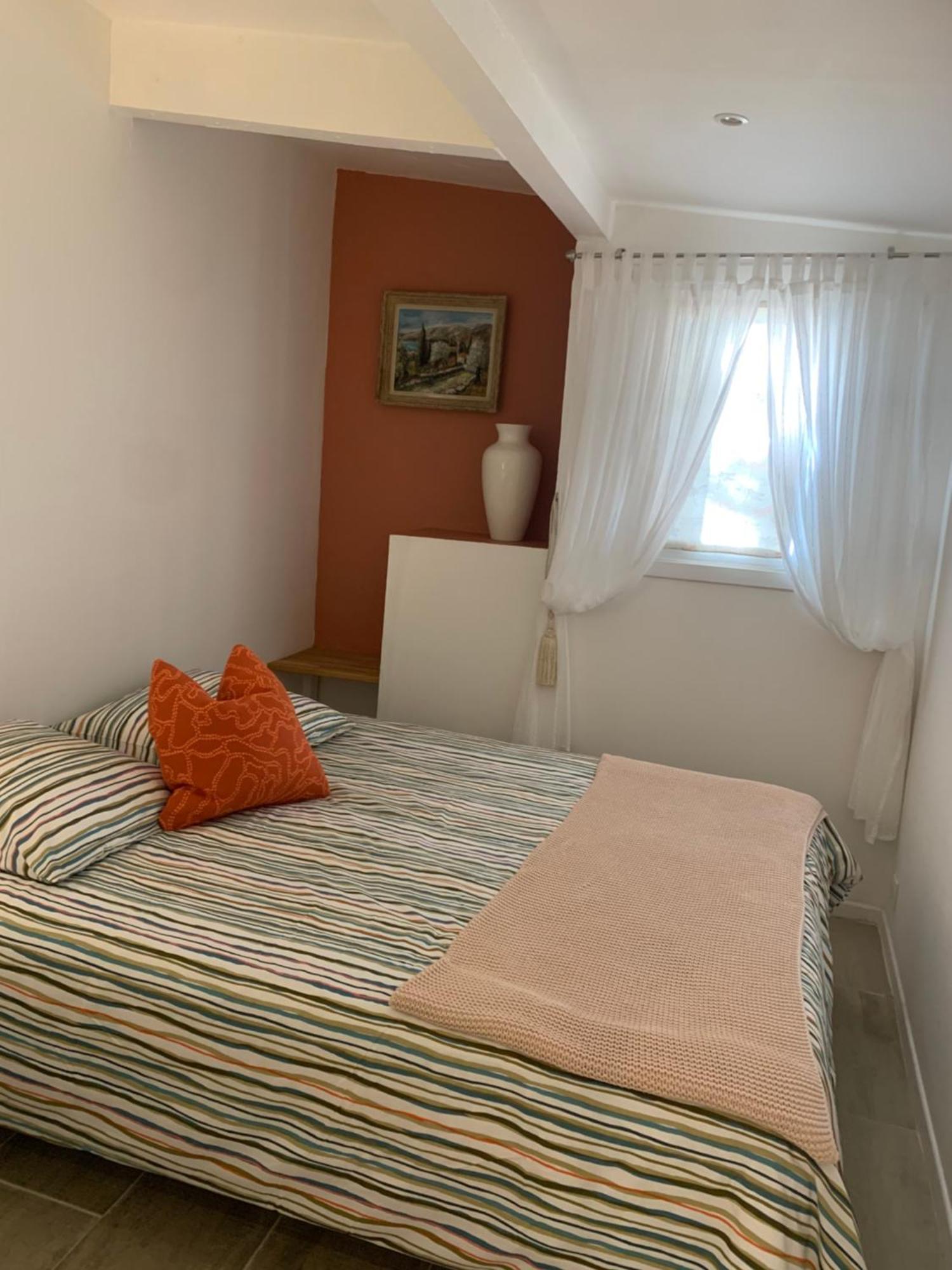 Le Petit Chene Villa Le Castellet  Exteriör bild